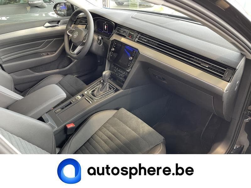 Volkswagen Passat Elegance - 3