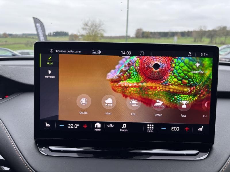 Skoda Enyaq | 82 Kwh - 204 cv | Camera | Cuir | Attache | 100% déductible - 24
