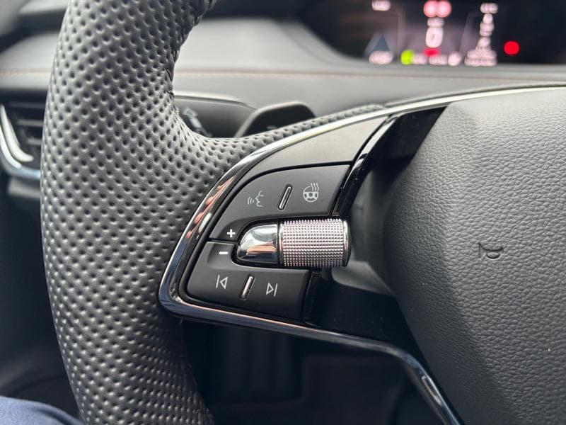 Skoda Enyaq | 82 Kwh - 204 cv | Camera | Cuir | Attache | 100% déductible - 16