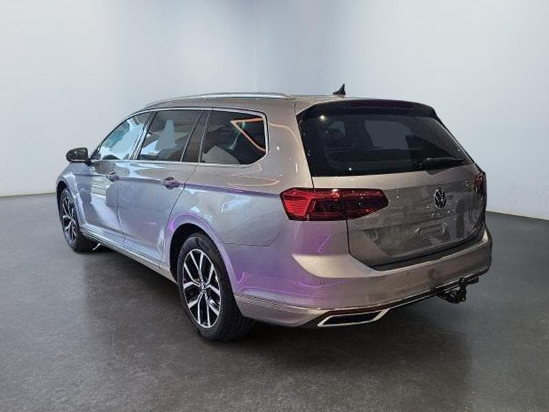 Volkswagen Passat Variant Elegance Business - 4