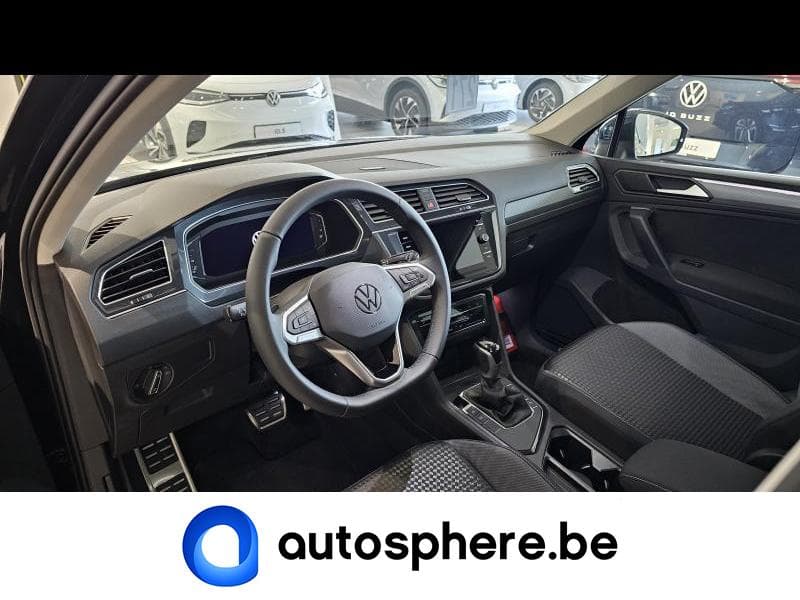 Volkswagen Tiguan Active - 3