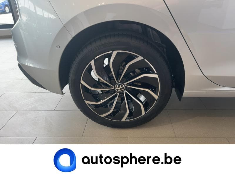 Volkswagen Golf Life Business Premium - 13
