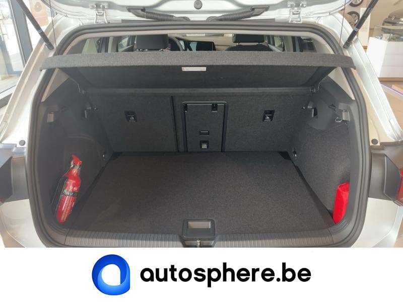 Volkswagen Golf Life Business Premium - 14