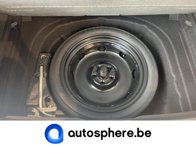 Volkswagen Golf Life Business Premium - 15