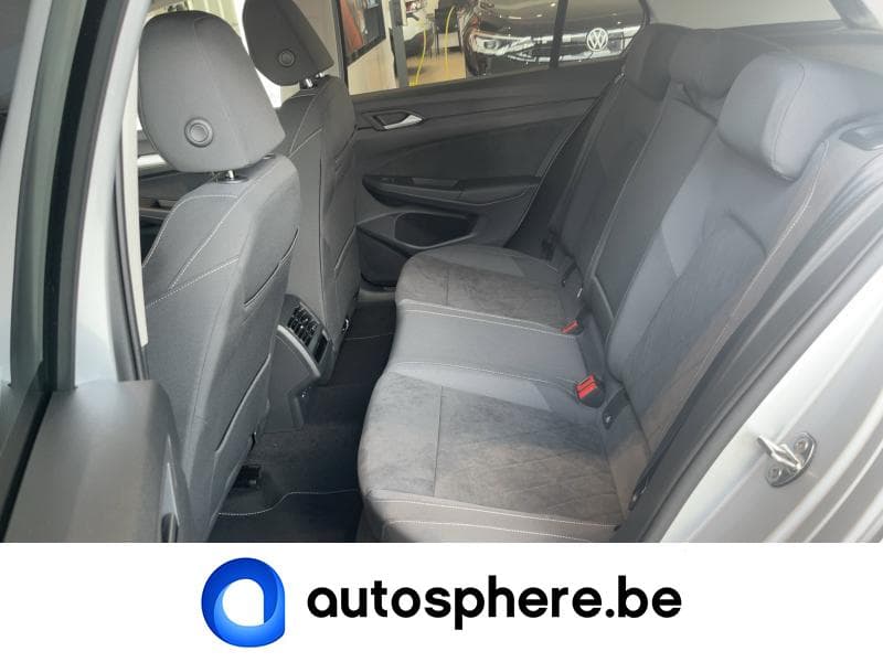 Volkswagen Golf Life Business Premium - 16