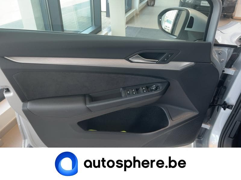 Volkswagen Golf Life Business Premium - 20