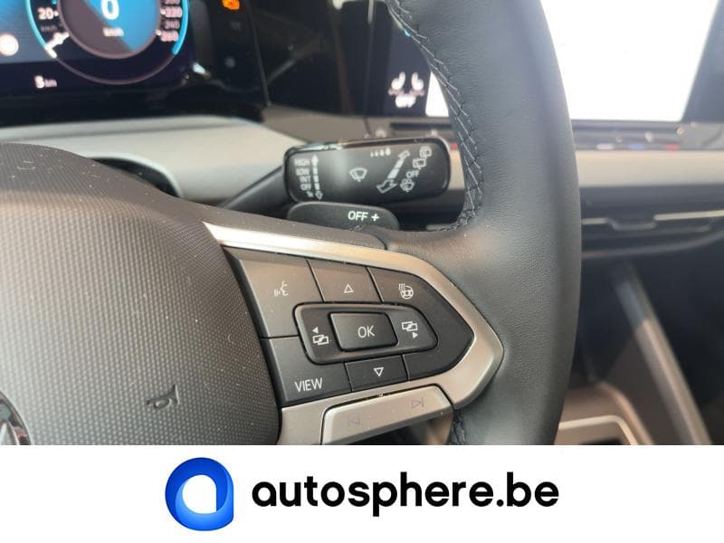 Volkswagen Golf Life Business Premium - 24