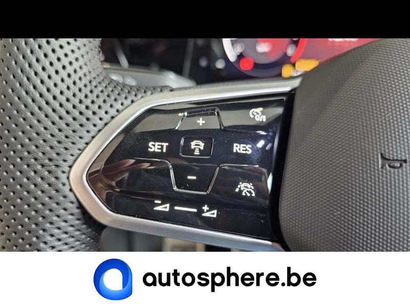 Volkswagen Golf R-Line Business Premium - 17