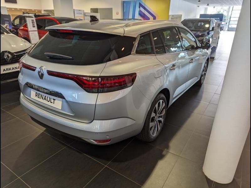 Renault Mégane IV Grandtour techno 140 EDC - 8