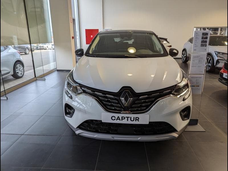Renault Captur II Iconic tce 140 edc STOCK - 9