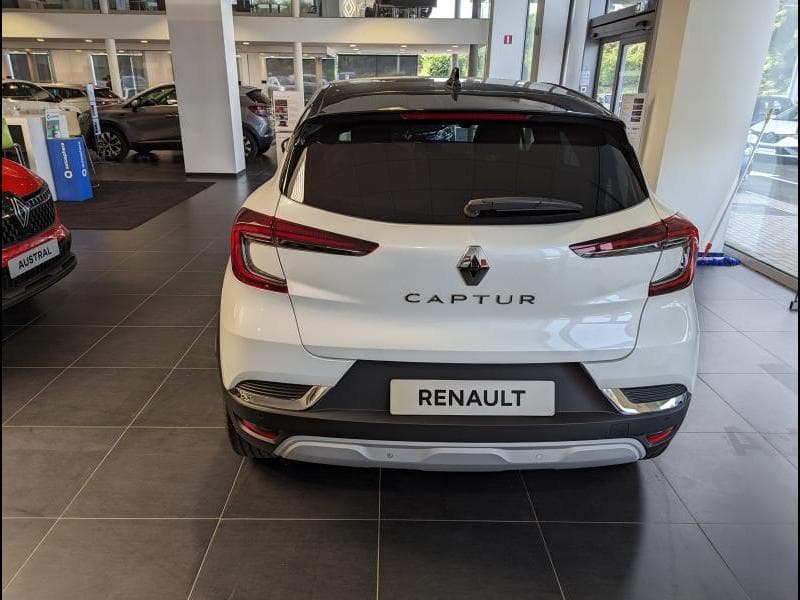 Renault Captur II Iconic tce 140 edc STOCK - 5