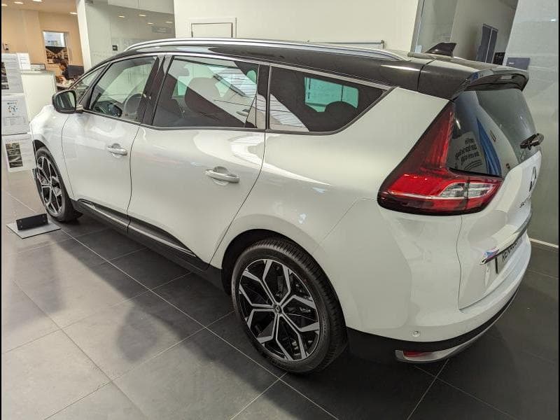 Renault Scenic IV Scenic Techno tce 140 7 places STOCK - 7