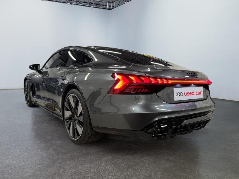 Audi e-tron GT disponbile de suite - 3