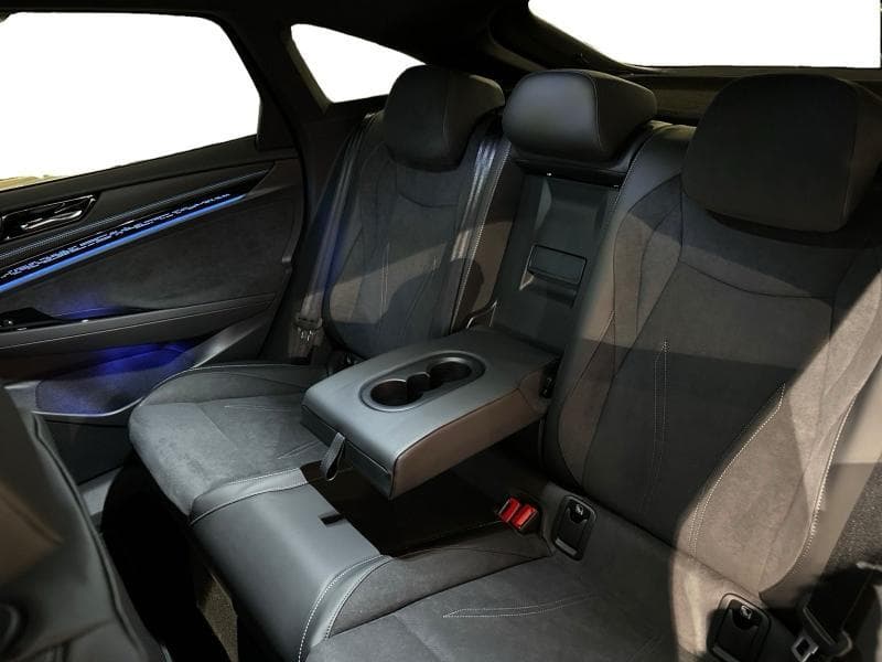 Volkswagen ID.7 PRO Business * Pompe à Chaleur * Attelage - 12