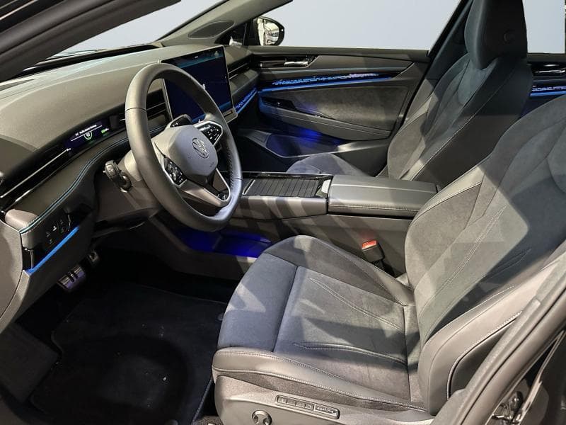 Volkswagen ID.7 PRO Business * Pompe à Chaleur * Attelage - 10
