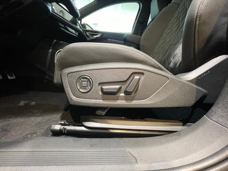 Audi Q4 E-tron, caméra 360,S-line  int et ext - 24