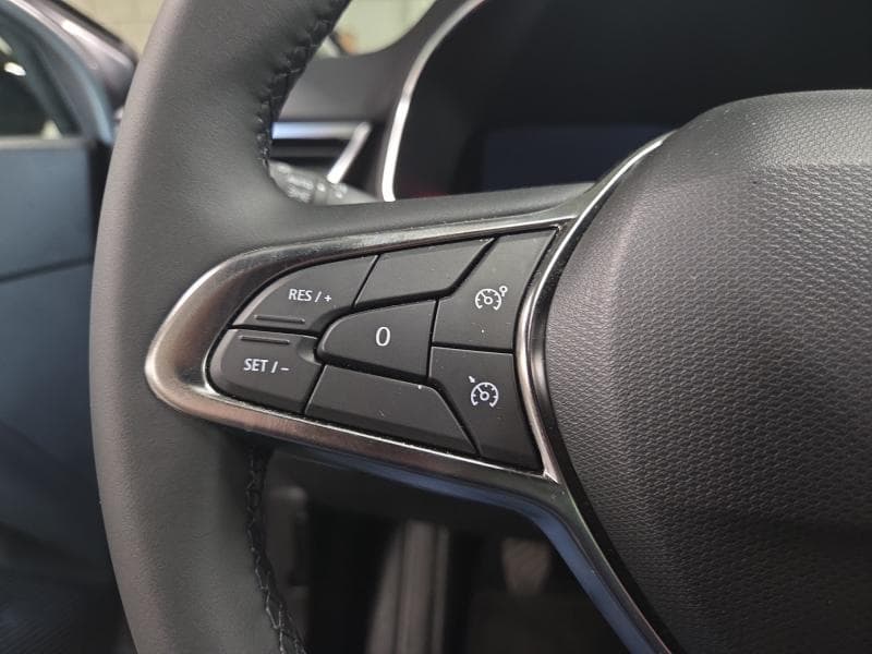 Renault Clio 1.0 TCe Techno 90 Hp - 18